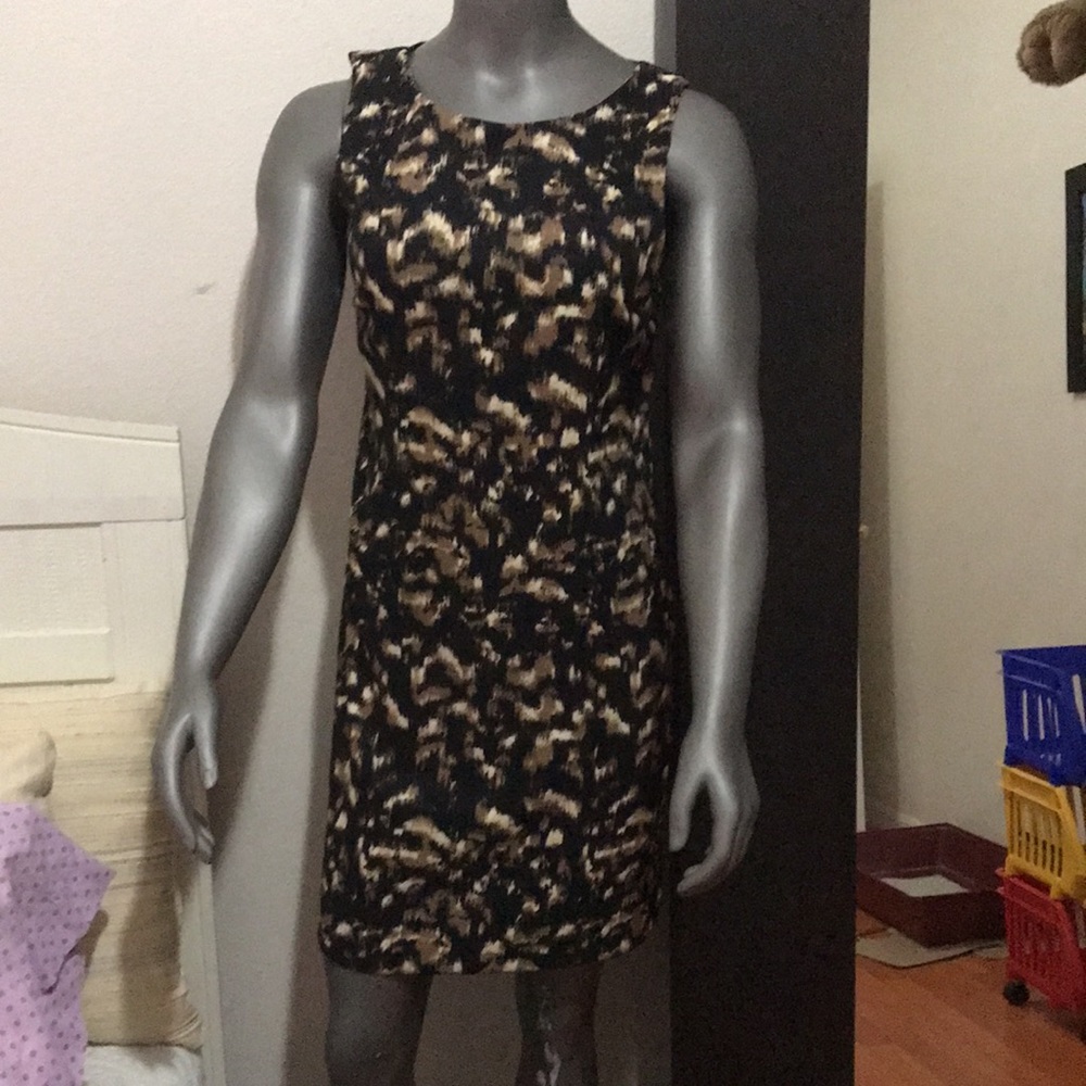 Sleeveless dress